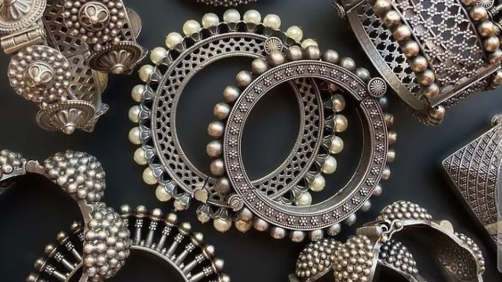 ରୂପା ଦରରେ ବ୍ରେକ ୬ ଦିନରେ କମିଲା ୨୬ ହଜାର