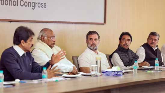 ବିହାରରେ ୭ ନେତାଙ୍କୁ ନିଲମ୍ବନ କଲା କଂଗ୍ରେସ