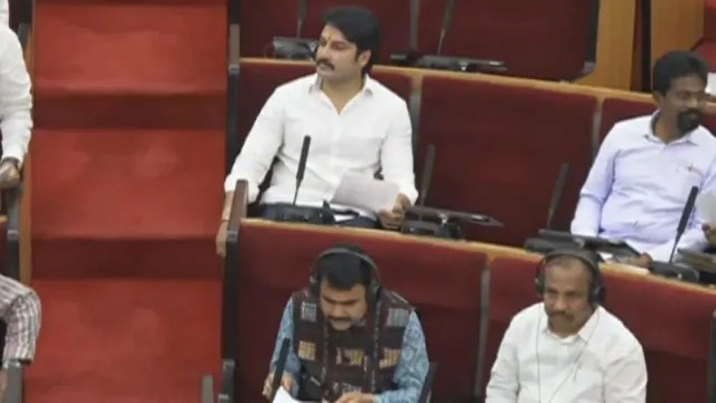 ଗୃହରେ ଉଠିଲା ସ୍କୁଲ ଡ୍ରପ ଆଉଟ୍ ପ୍ରସଙ୍ଗ,ଉତ୍ତର ରଖିଲେ ଗଣଶିକ୍ଷା ମନ୍ତ୍ରୀ 