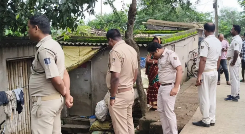 ଜଗତସିଂହପୁରରେ ବାଂଲାଦେଶୀଙ୍କ ଜବରଦଖଲ ଉଚ୍ଛେଦ,୪ ପ୍ଲାଟୁନ ପୋଲିସ ମୁତୟନ 