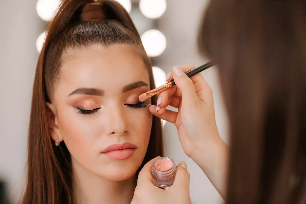 ମେକ୍‌ଅପ୍‌ ଟ୍ରିକ