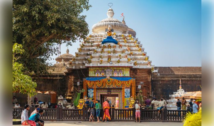 https://www.samayalive.in/media/2026-01/lingaraj_temple1.jpg