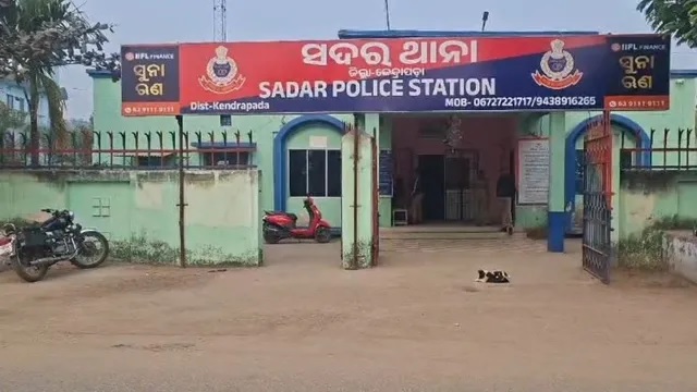 ରଜ ଦୋଳି ଉପରକୁ କାର ମାଡିଯାଇ ୨ଶିଶୁ ଗୁରୁତର