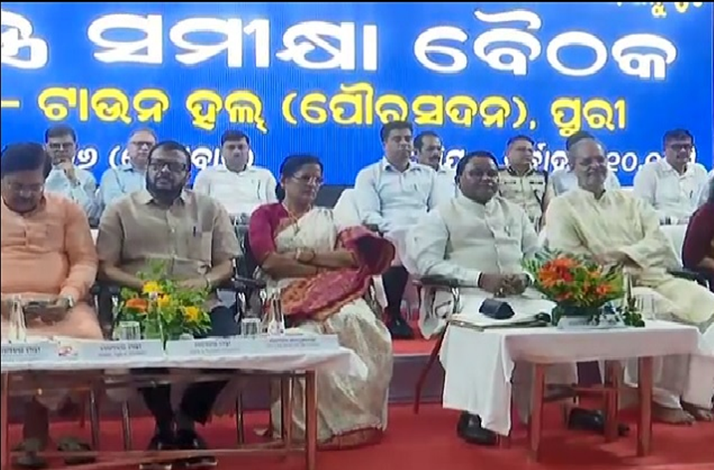 ରଥଯାତ୍ରା ସମୀକ୍ଷା ବୈଠକ କଲେ ମୁଖ୍ୟମନ୍ତ୍ରୀ ,କର୍ଡନ ପାସ ଉପରେ କଟକଣା