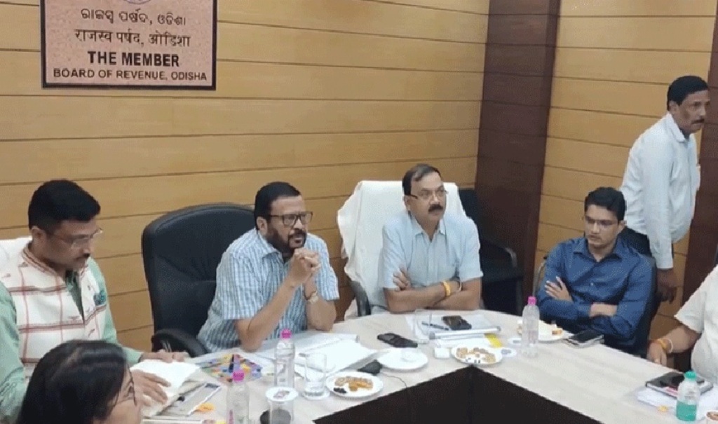 ବନ୍ୟା ସ୍ଥିତିରେ ସମୀକ୍ଷା କଲେ ରାଜସ୍ବମନ୍ତ୍ରୀ