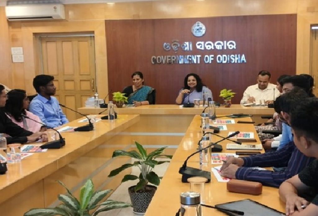 ବନ୍ୟା ପରର ସ୍ଥିତି ପରଖିଲେ ମୁଖ୍ୟ ଶାସନ ସଚିବ, ସ୍ୱାସ୍ଥ୍ୟସେବା ଓ ବିଶୁଦ୍ଧ ପିଇବା ପାଣି ଯୋଗାଣକୁ ସର୍ବାଧିକ ଗୁରୁତ୍ୱ