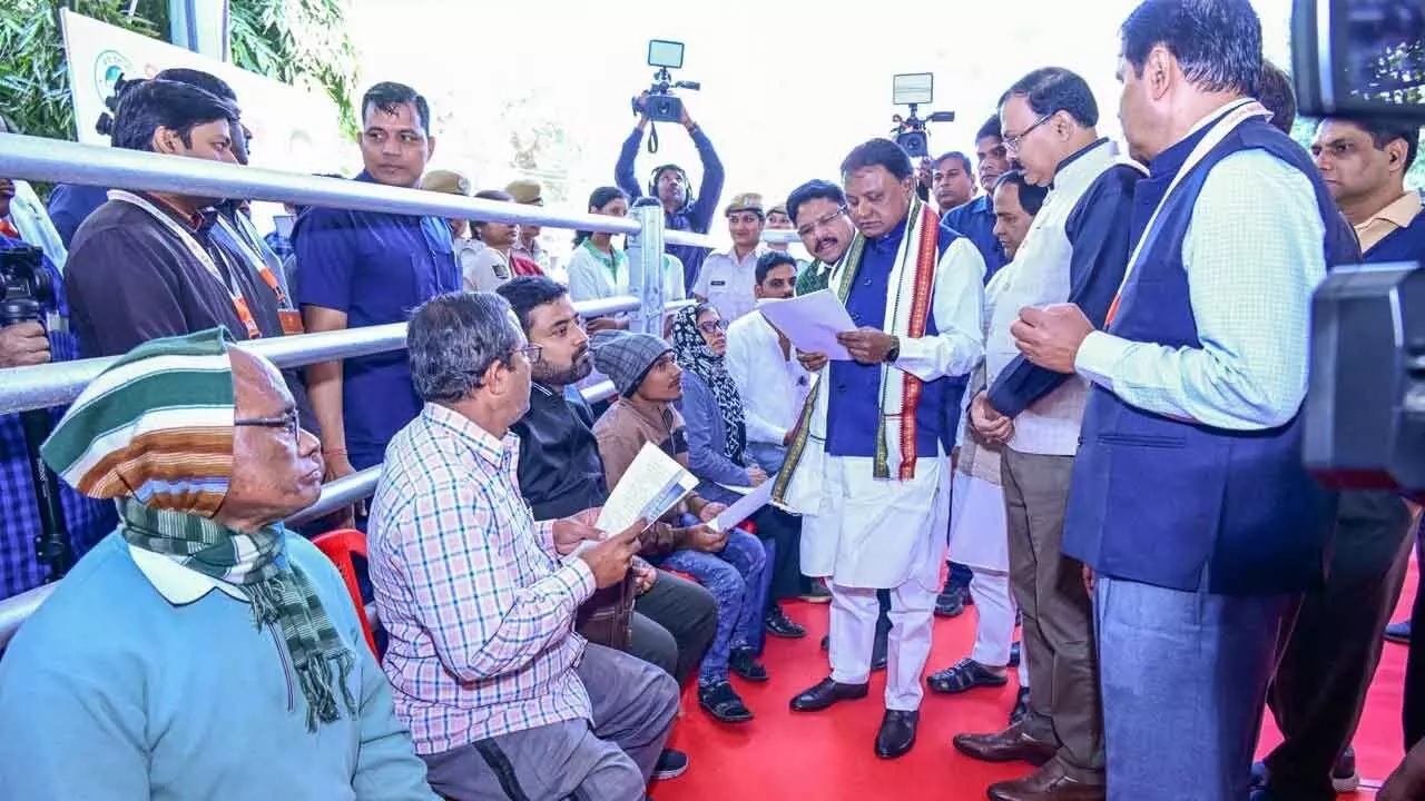ଅଭିଯୋଗ ଶୁଣିଲେ ମୁଖ୍ୟମନ୍ତ୍ରୀ