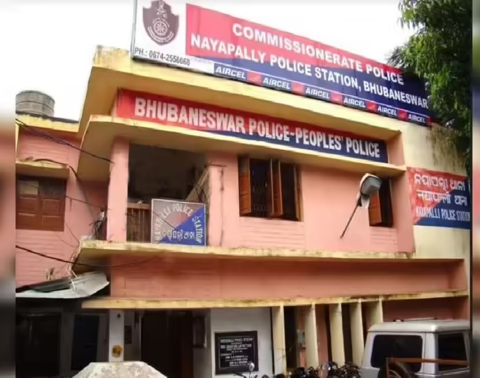 ସାଂସଦଙ୍କୁ ଠକେଇ ଅଭିଯୋଗ ରେ ପୂର୍ବତନ ମନ୍ତ୍ରୀଙ୍କ ପୁଅ ଗିରଫ