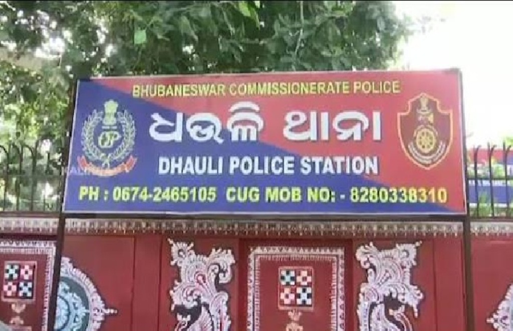 ଆତ୍ମହତ୍ୟା ଉଦ୍ୟମ କରୁଥିବା ଯୁବକଙ୍କୁ ବଞ୍ଚାଇଲା ପୋଲିସ