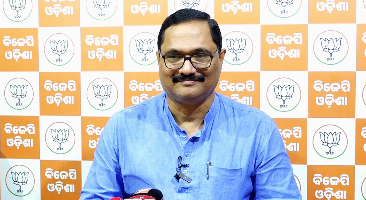 ଘରୁ ନ ବାହାରି ଟୁଇଟ୍ କରି ଲୋକଙ୍କୁ ଭୁଆଁ ବୁଲାଉଛନ୍ତି ବିରୋଧୀ ଦଳ ନେତା: ବିରଂଚି ନାରାୟଣ ତ୍ରିପାଠୀ