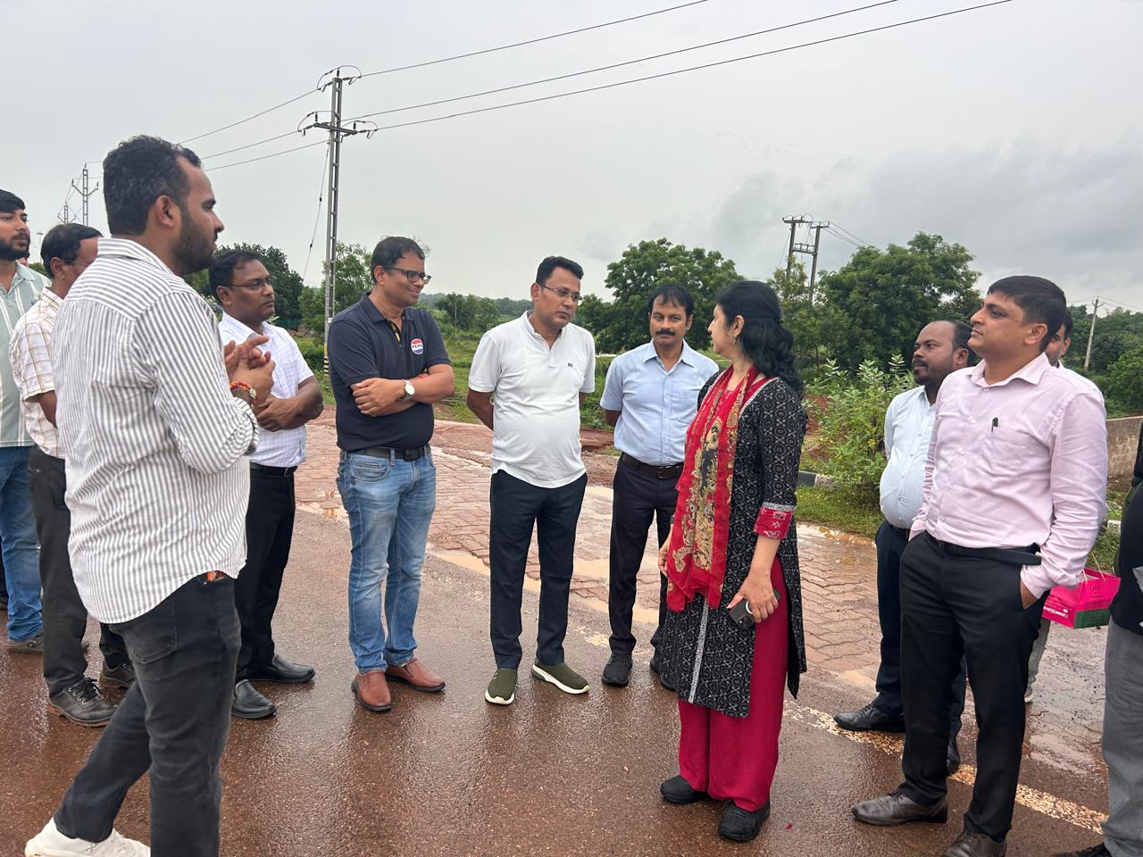 ମୁଦାମ୍ବା ଶିଳ୍ପାଞ୍ଚଳ ବିକାଶ କାର୍ଯ୍ୟର ସମୀକ୍ଷା କଲେ ଇଡ଼କୋ ଅଧ୍ୟକ୍ଷା ଶ୍ରୀମତୀ ଉଷା ପାଢ଼ୀ