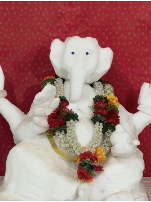ବରଫରେ ଗଜାନନଙ୍କ ମୂର୍ତ୍ତି