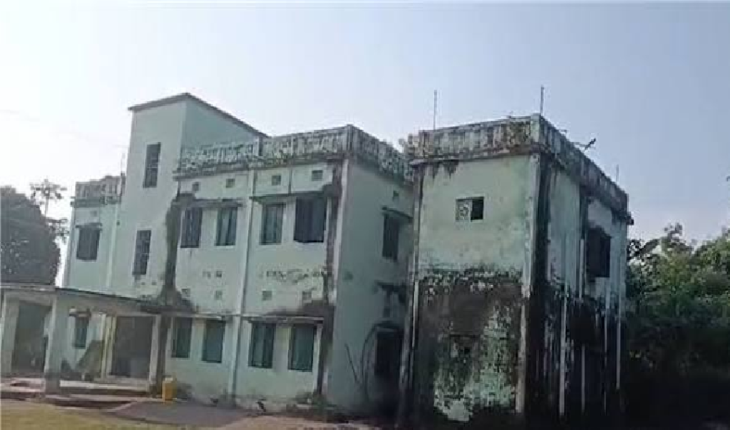 ଜୁନିଅର ଛାତ୍ରଙ୍କୁ ସିନିଅରଙ୍କ ମାଡ଼