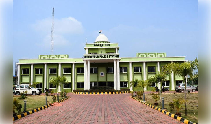 ଗୁଳି ଫୁଟାଇ ସୋସିଆଲ ମିଡିଆରେ ଲାଇଭ କଲେ ଯୁବକ