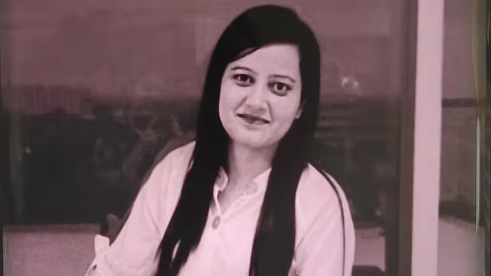 ହାଇଦ୍ରାବାଦରେ ଆତ୍ମହତ୍ୟା ଧମକ ଦେଇ ପ୍ରେମିକଙ୍କୁ ବିବାହ ପାଇଁ ଚାପ ପକାଇଥିଲେ ଟେକି, ମୃତଦେହ ଉଦ୍ଧାର