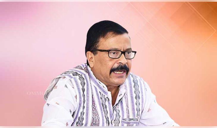 କୋଟିଆ ପ୍ରସଙ୍ଗରେ :  ମୁଖ୍ୟମନ୍ତ୍ରୀଙ୍କୁ ନବୀନଙ୍କ ଚିଠିକୁ ନେଇ ସୁରେଶ ପୂଜାରୀ ରାଜସ୍ବମନ୍ତ୍ରୀଙ୍କ ସମାଲୋଚନା