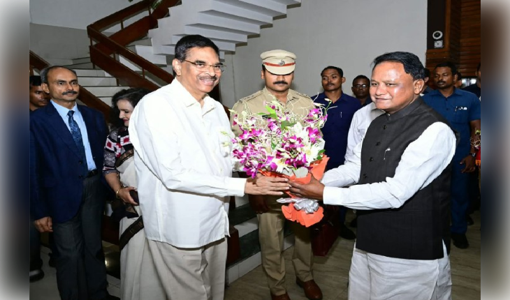 ଓଡିଶାରୁ ବିଦାୟ ନେଲେ ପୂର୍ବତନ ରାଜ୍ୟପାଳ ଡ଼. ହରିବାବୁ କମ୍ଭମପାଟି