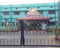 ସ୍କୁଲ ନିକଟରେ ବୋମାମାଡ଼ 