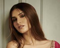 ସମ୍ପର୍କରେ ପଡିଲା ପୂର୍ଣ୍ଣଛେଦ