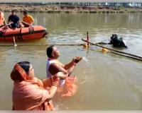 ମକର ବୁଡ଼ ପକାଇଲେ ମୁଖ୍ୟମନ୍ତ୍ରୀ 