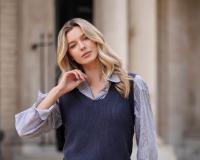 ଷ୍ଟାଇଲିଷ୍ଟ ସ୍ବେଟର