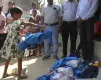 ୟୁନିଫର୍ମ ଫେରାଇବା ସହ ମଧ୍ୟାହ୍ନ ଭୋଜନକୁ ବର୍ଜନ କଲେ ଛାତ୍ରଛାତ୍ରୀ 