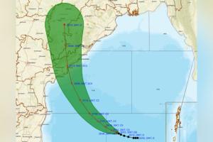 କାକିନାଡ଼ା ଠାରୁ ୬୨୦ କିମି ଦୂରରେ ‘ମୋନ୍ଥା’