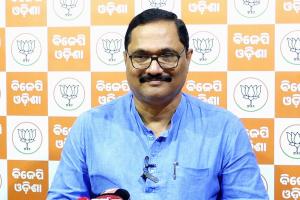 ଘରୁ ନ ବାହାରି ଟୁଇଟ୍ କରି ଲୋକଙ୍କୁ ଭୁଆଁ ବୁଲାଉଛନ୍ତି ବିରୋଧୀ ଦଳ ନେତା: ବିରଂଚି ନାରାୟଣ ତ୍ରିପାଠୀ