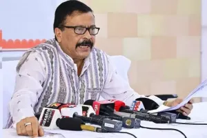 ଗଭୀର ଅବପାତକୁ ନେଇ ଆକ୍ସନ ମୁଡ଼ରେ ସରକାର ,୧୦ ଜିଲ୍ଲା କଲେକ୍ଟରଙ୍କ ସହ ରାଜସ୍ୱ ମନ୍ତ୍ରୀଙ୍କ ଜରୁରୀ ବୈଠକ