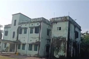 ଜୁନିଅର ଛାତ୍ରଙ୍କୁ ସିନିଅରଙ୍କ ମାଡ଼