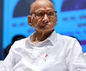 ଡାକ୍ତରଖାନାରେ ଭର୍ତ୍ତି ହେଲେ ଶରଦ ପାଵାର, ଡିହାଇଡ୍ରେସନର ଶିକାର ହୋଇଥିବା ସୂଚନା