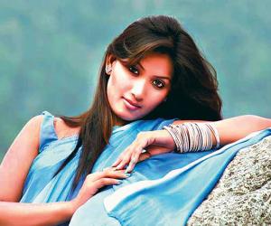 ବନ୍ଧୁ ସାଜିଲା ବଇରୀ