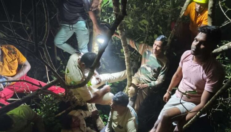 ଦୀର୍ଘ ୧୦ ଘଣ୍ଟା ପରେ ବାରହା କବଳରୁ ମୁକୁଳିଲେ ପର୍ଯ୍ୟଟକ