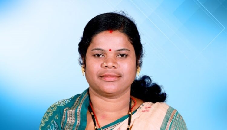 ଖାଦ୍ୟ ବିଷାକ୍ତ ଯୋଗୁଁ ପୂର୍ବତନମନ୍ତ୍ରୀ ପଦ୍ମିନୀ ଦିଆନ ଅସୁସ୍ଥ,ସମ୍ପର୍କୀୟଙ୍କ ମୃତ୍ୟୁ